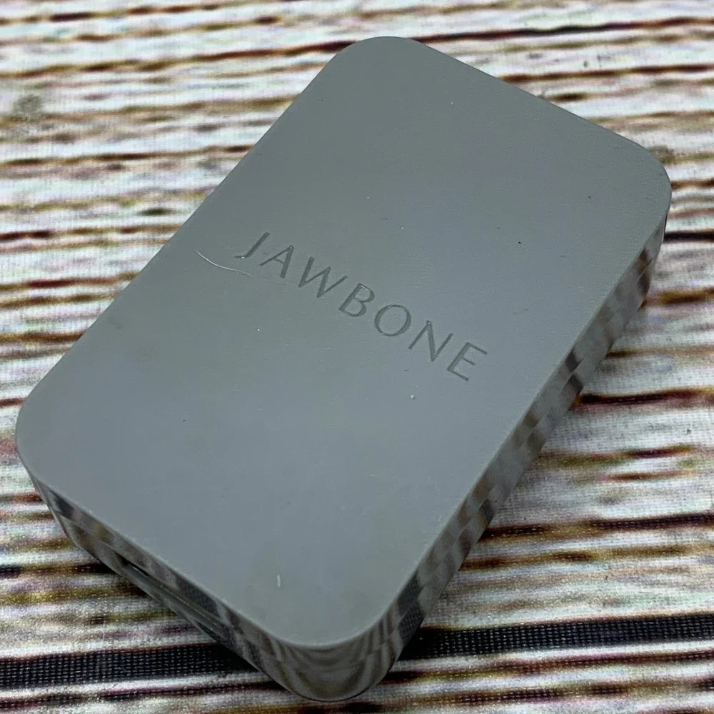 Jawbone Gray AC/DC Wall Adapter & Car Charger - SPA-K901 & J2VPC Unused‎